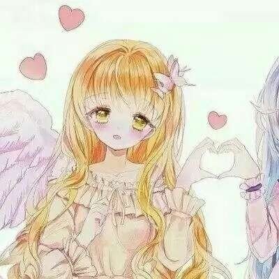 女子美甲被鹦鹉几口卸掉